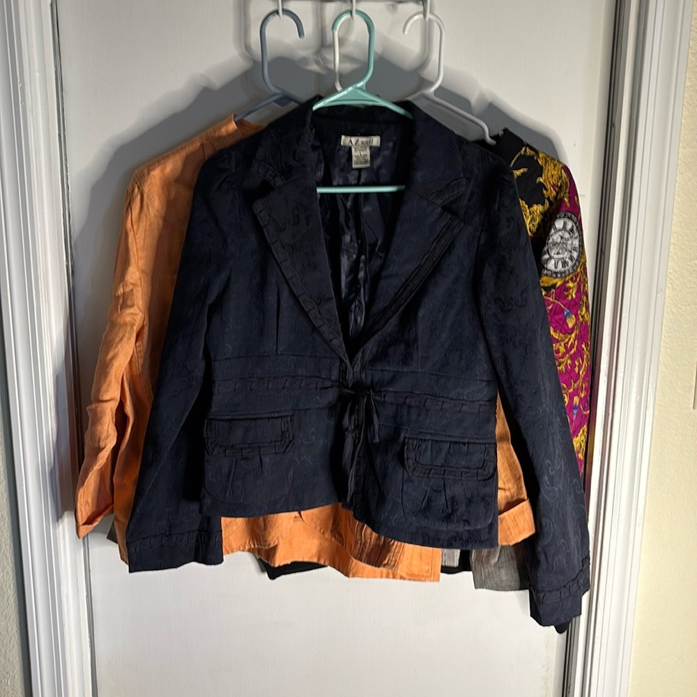 Resell bundle 4 jackets  no other bundles add over 5 pounds 1 has flaw see pic